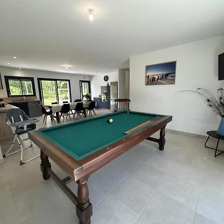 Les Resiniers * Мольез-е-Маа