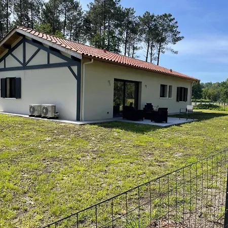 Дом отдыха Les Resiniers *