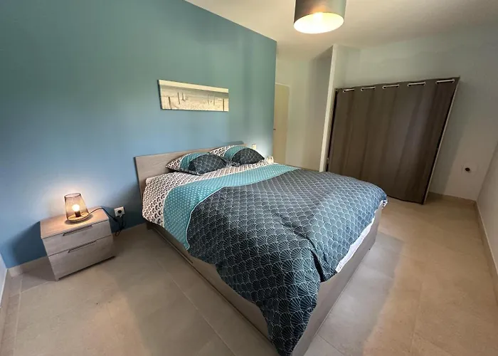 Holiday home Les Resiniers